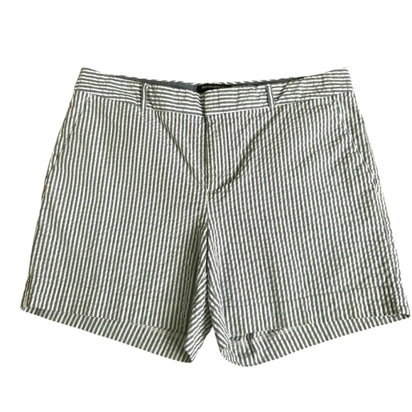 Banana Republic Women’s Seer Soft Navy Blue and White striped shorts size 10 - Picture 1 of 8